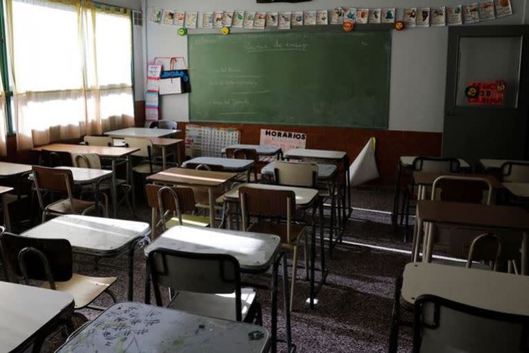 El Presidente suspendió las clases presneciales por tres semanas