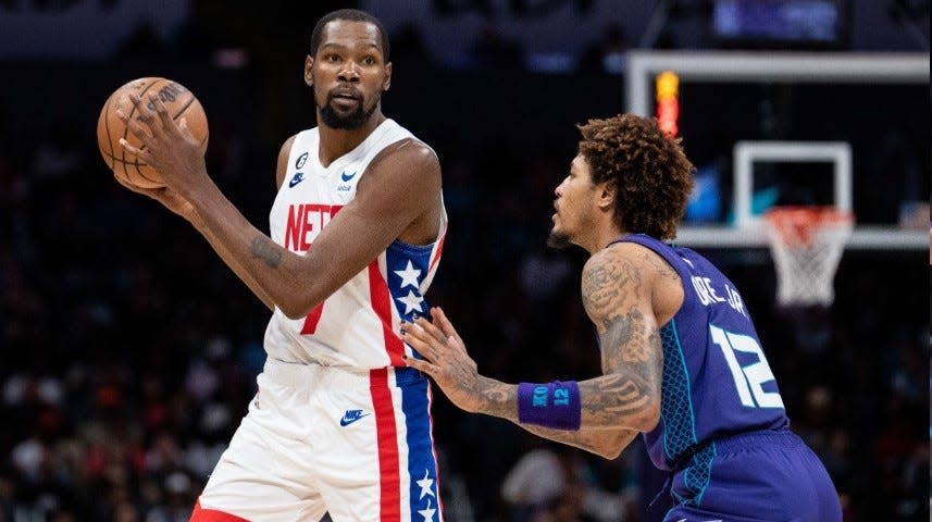 Kevin Durant is being defended by Kelly Oubre Jr. during Nov. 4, 2022 game in Brooklyn.