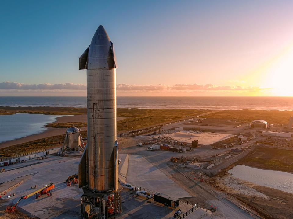 spacex starship sn8 serial number 8 boca chica beach launch pad site south texas SN8_20201110