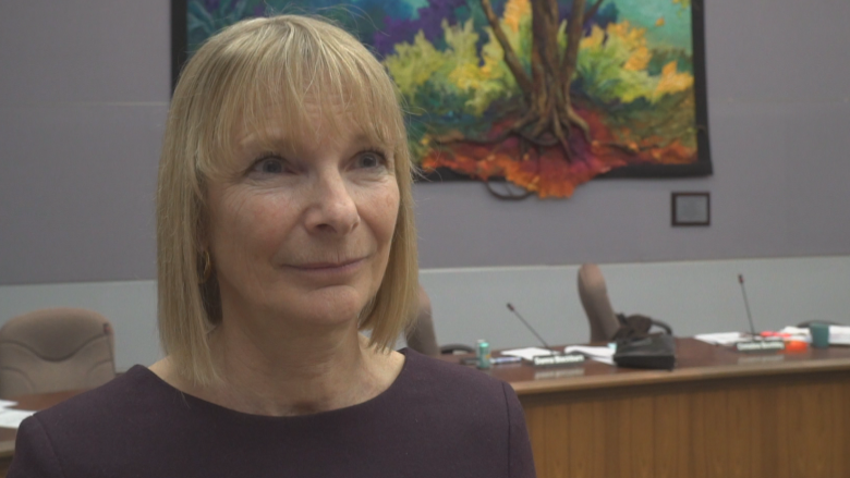 OCDSB head announces retirement