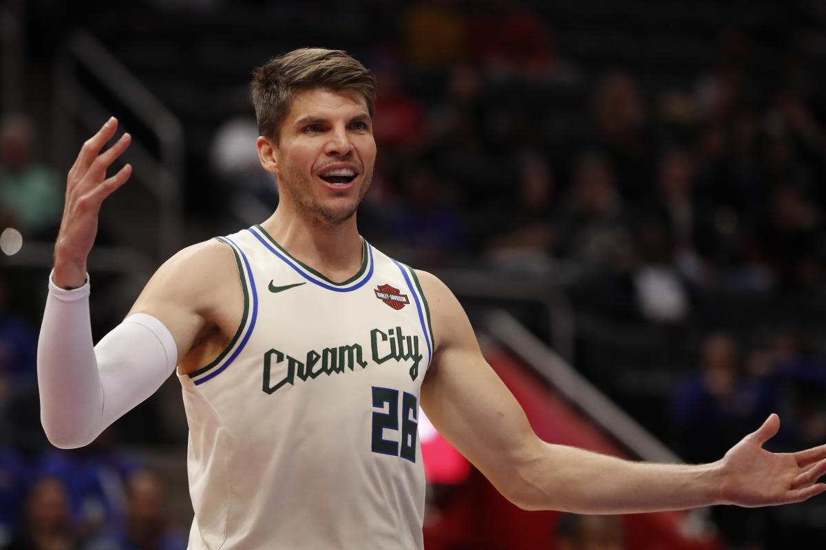 Milwaukee Bucks can't wear 'Cream City' jerseys due to technical issue