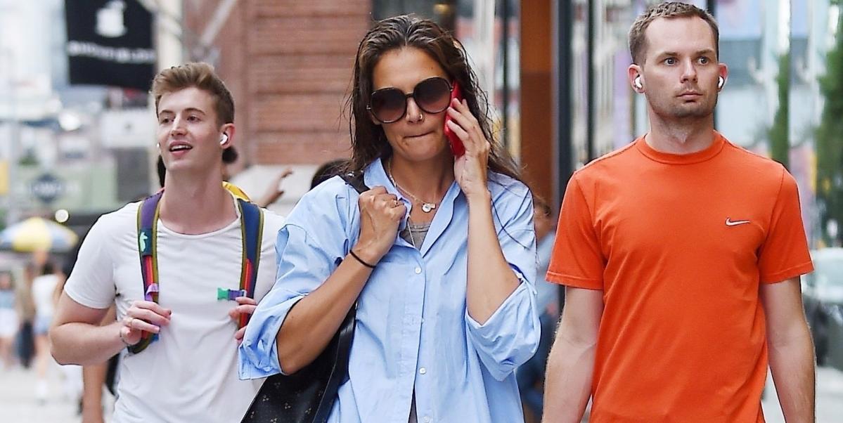 Katie Holmes Shows Off Abs in a Sports Bra and Green Sweatpants
