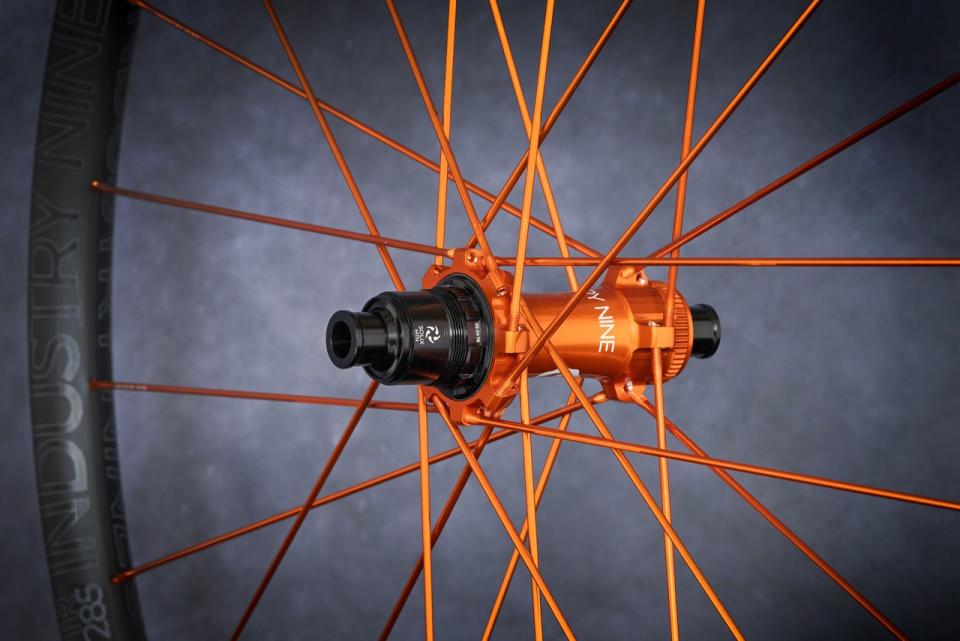 Industry Nine SOLiX M Hubs rear hub inside