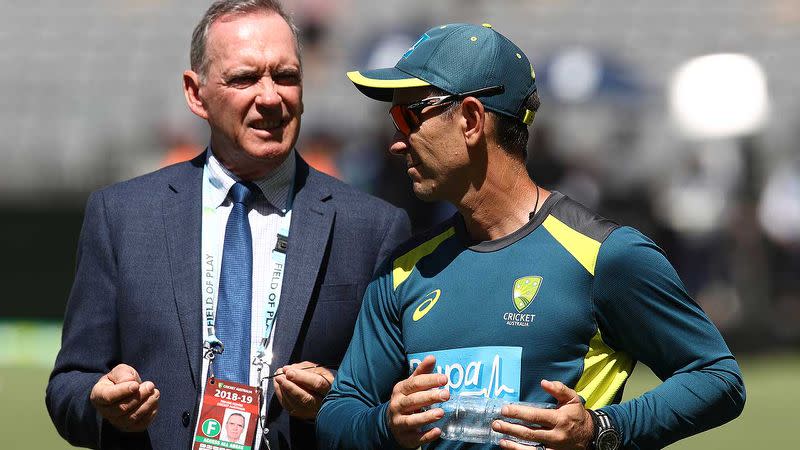 Trevor Hohns and Justin Langer. Image: Getty