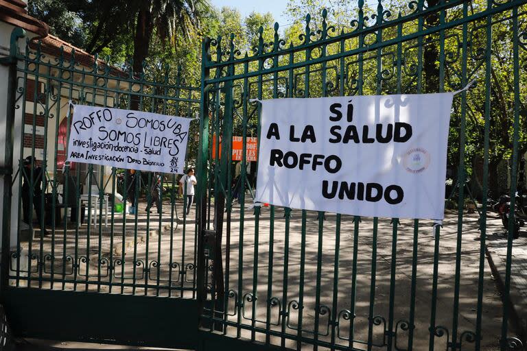 Protesta en el hospital universitario Instituto de Oncología 