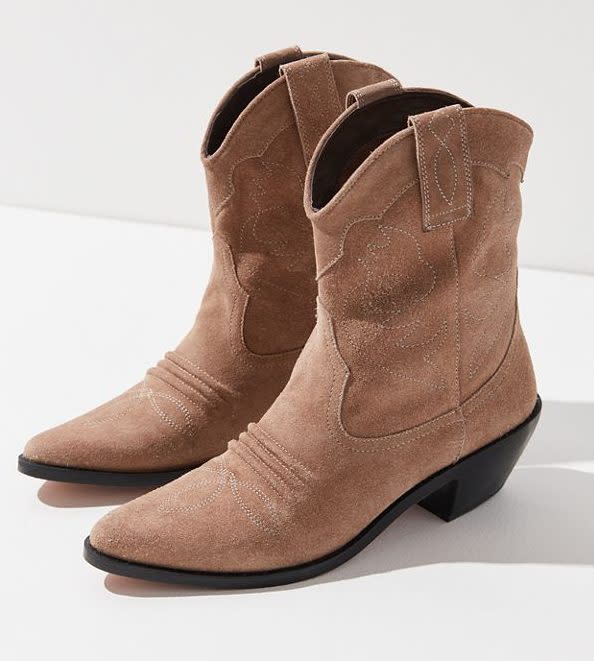 From luxe leather picks to affordable pairs, 16 pairs of cowboy boots that you can buy now if you want to try out the Western-inspired trend.