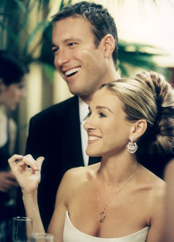 <p>HBO/ Courtesy: Everett</p> John Corbett as Aidan Shaw and Sarah Jessica Parker as Carrie Bradshaw in 'Sex and the City'.