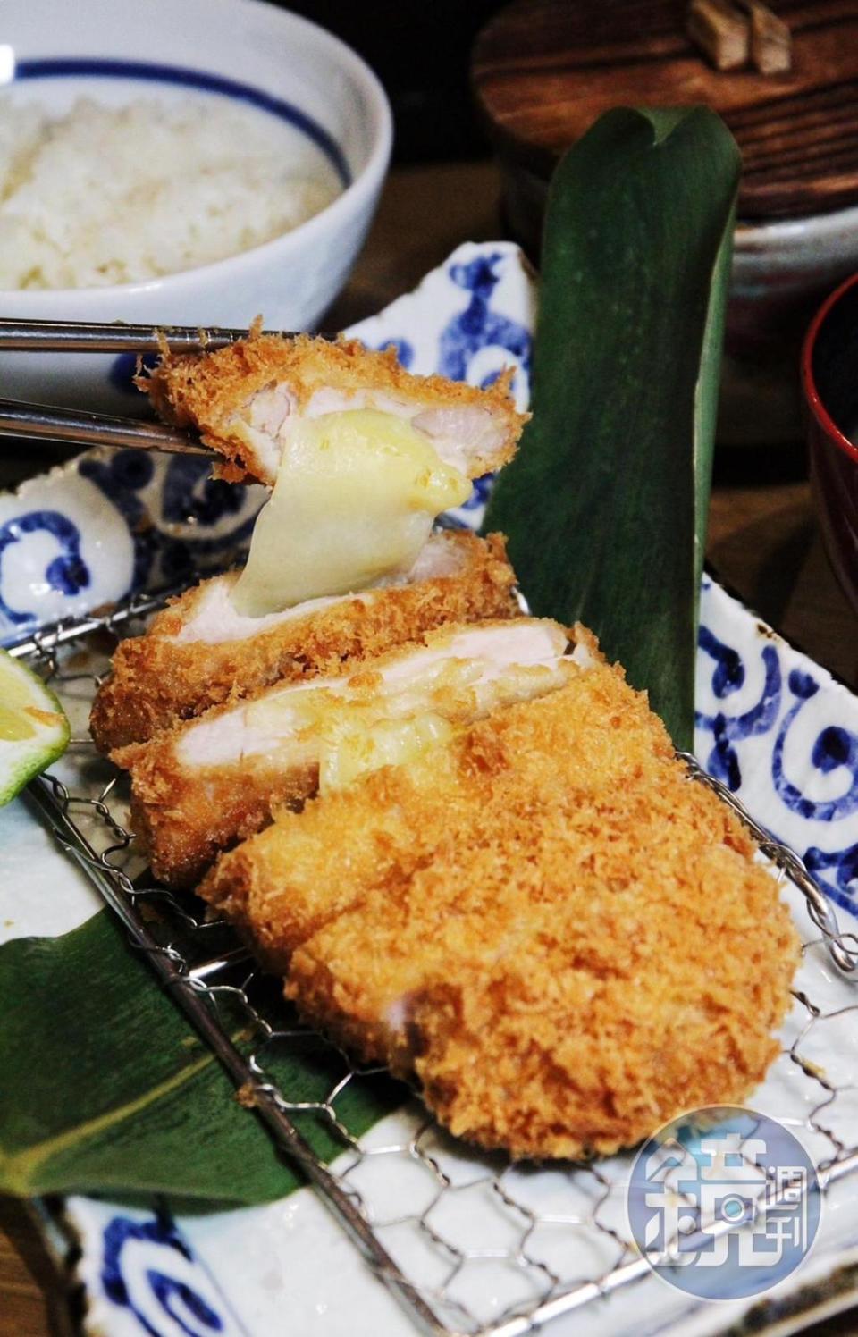 擁有高知名度的靜岡勝政日式豬排，也將「起士里肌豬排套餐」加入常態菜單中。（340元／份）