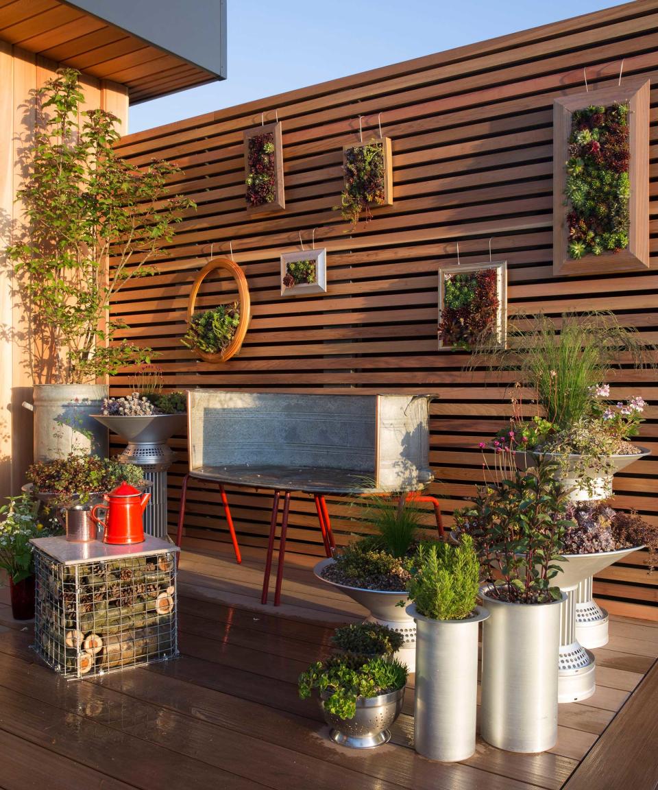 5. Decorate the fence behind your decking