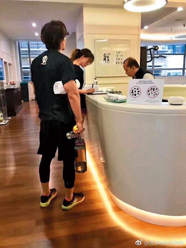 言承旭（左）與林志玲（右）在2017年11月時，曾被直擊一起上健身房，被認為是「世紀大復合」。（翻攝自言承旭全球家族微博）