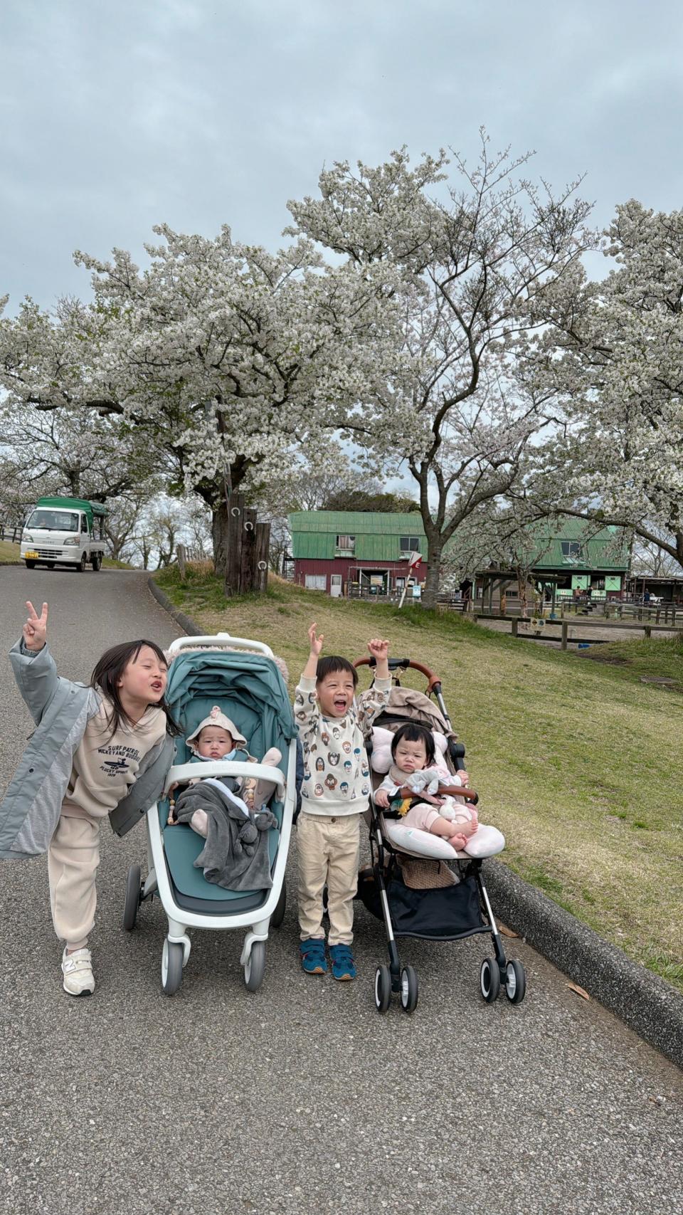 ▲林舒語很喜歡帶著孩子四處旅遊，體驗不同文化風情。