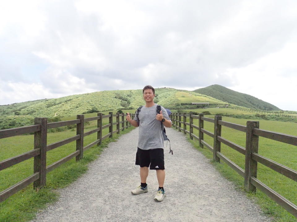 台北擎天崗環形步道＋竹篙山