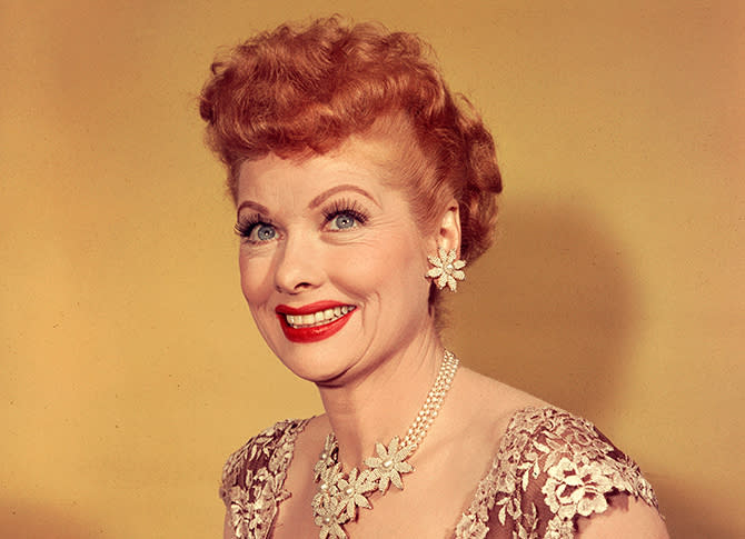 Lucille Ball (1911 - 1989) en 1955 (Photo by Weegee(Arthur Fellig)/International Center of Photography/Getty Images)