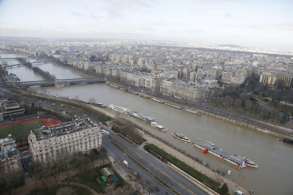 <p>The banks of river Seine are flooded in Paris, France, Friday, Jan. 26, 2018. (Photo: Michel Euler/AP) </p>