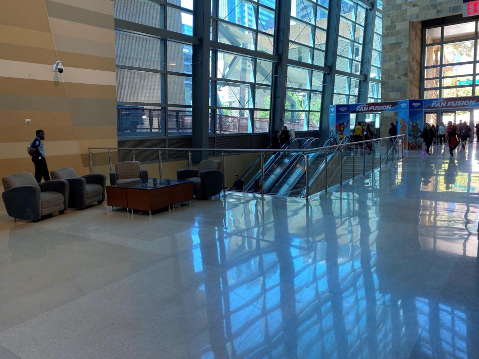 A quiet Sunday morning on Day 3 of Phoenix Fan Fusion 2022 at the Phoenix Convention Center. Taken May 29, 2022.