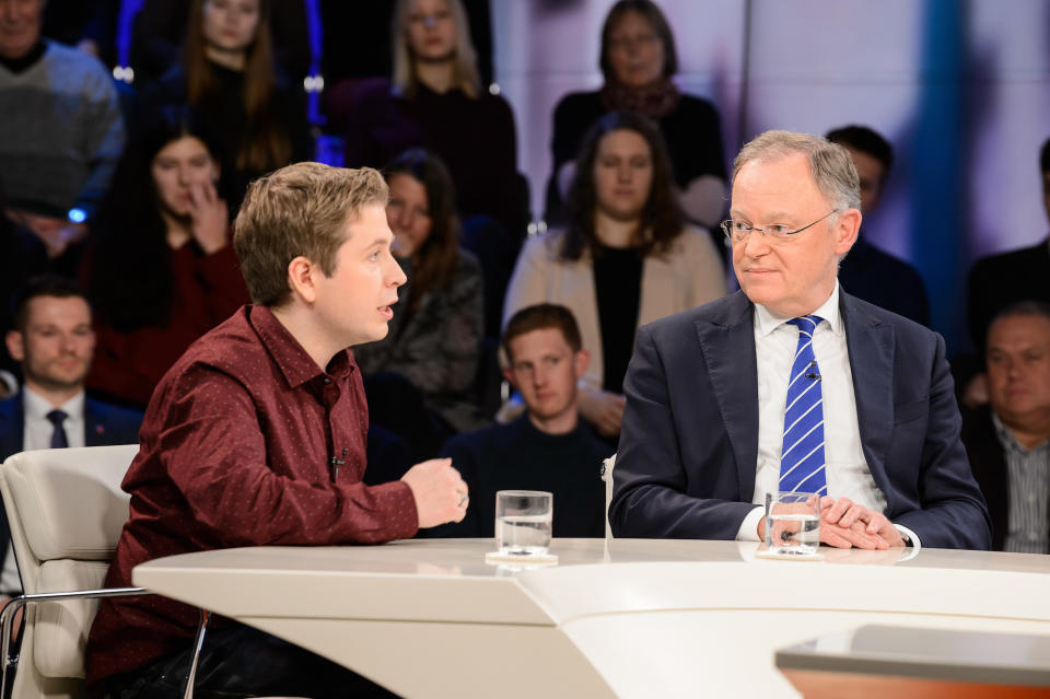 Kevin Kühnert (l.) und Stephan Weil wollen ihre Partei in eine unterschiedliche Zukunft führen. (Bild: ZDF/Harry Schnitger)