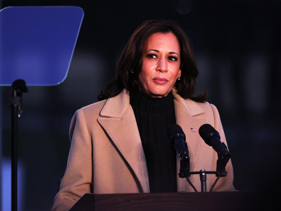 kamala harris covid memorial