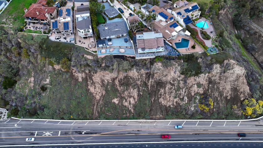 Dana Point, CA, Wednesday, January 4, 2023 - Unstable cliffs loom over Pacific Coast Highway as heavy rains threaten to create road-closing landslides. (Robert Gauthier/Los Angeles Times)