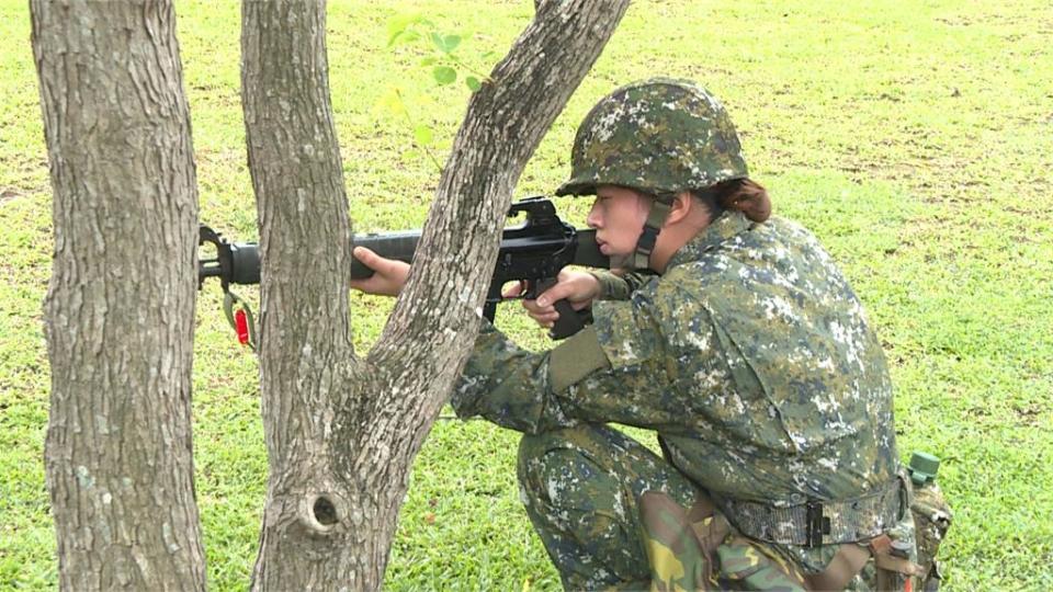 女軍士官退伍納入「後備役」　 獲朝野女立委支持