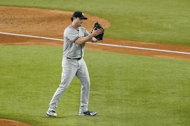 New York Yankees closing pitcher Jonathan Loaisiga throws during the ninth  inning in the first baseball game of a doubleheader against the Texas  Rangers in Arlington, Texas, Tuesday, Oct. 4, 2022. The Yankees won 5-4.  (AP Photo/LM Otero Stock Photo