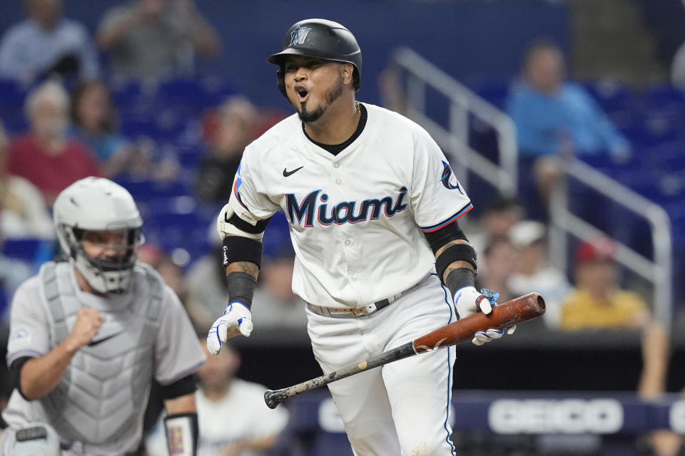 Miami Marlins working on trade that would send 2B Luis Arraez to the