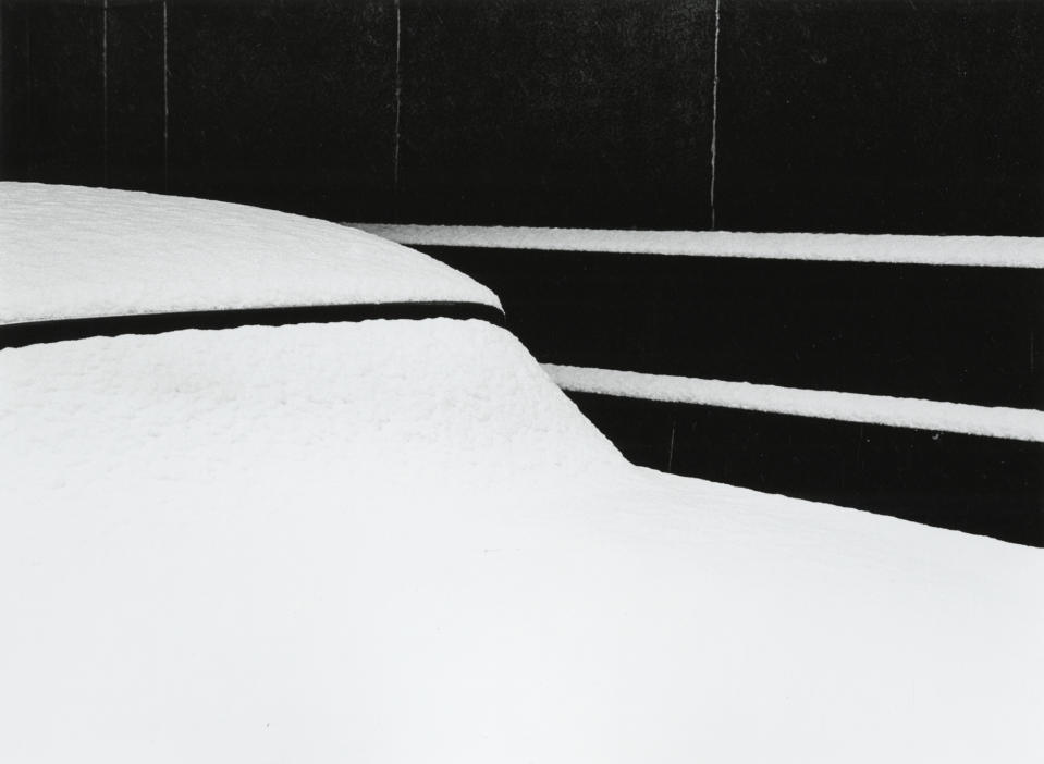 <em>Early Philadelphia,</em> 1962 (Photograph © Estate of Ray K. Metzker, Courtesy Howard Greenberg Gallery, New York)