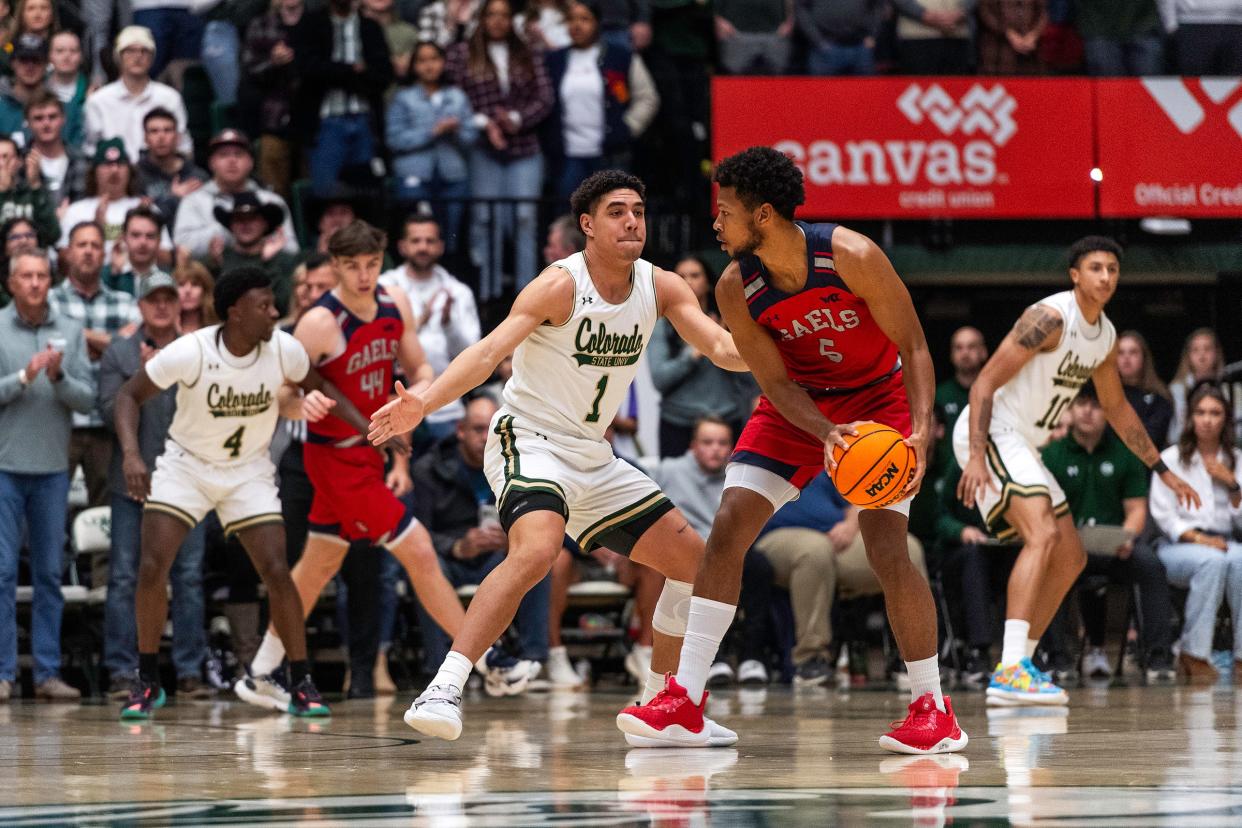 Former St. Mary's star Joshua Jefferson (with the ball) is transferring to Iowa State.