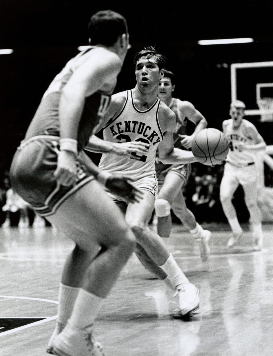 Kentucky Wildcats guard Mike Pratt (22) in action during the 1967 season.