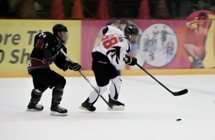 The Singapore ice hockey national team see 2017 as their best chance to grow the sport locally. (Photo: Nigel Chin/Yahoo Singapore)