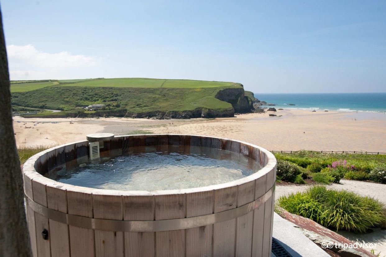 hot tub at The Scarlet | Cornwall, England