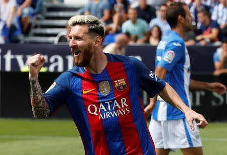 Football Soccer - Spanish Liga Santander - Leganes v Barcelona - Butarque stadium, Leganes, Spain 17/09/16 Barcelona's Lionel Messi cerebrates goal. REUTERS/Sergio Perez