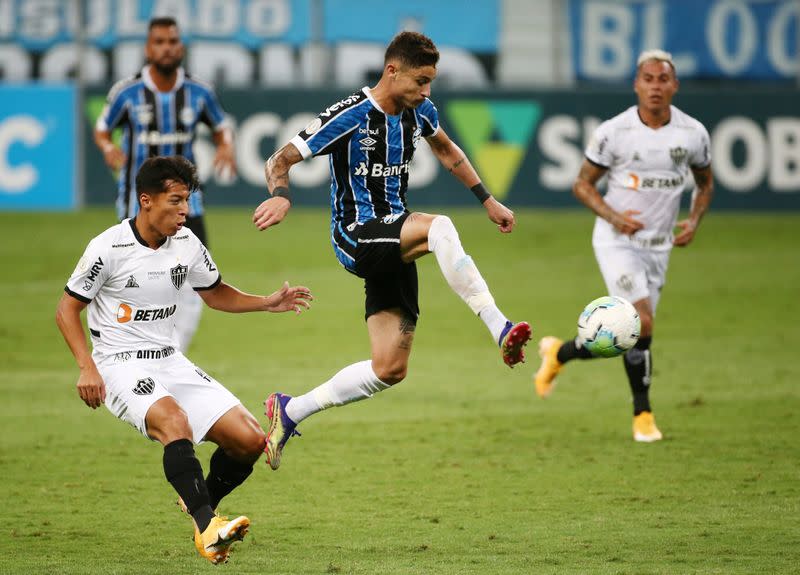 Brasileiro Championship - Gremio v Atletico Mineiro