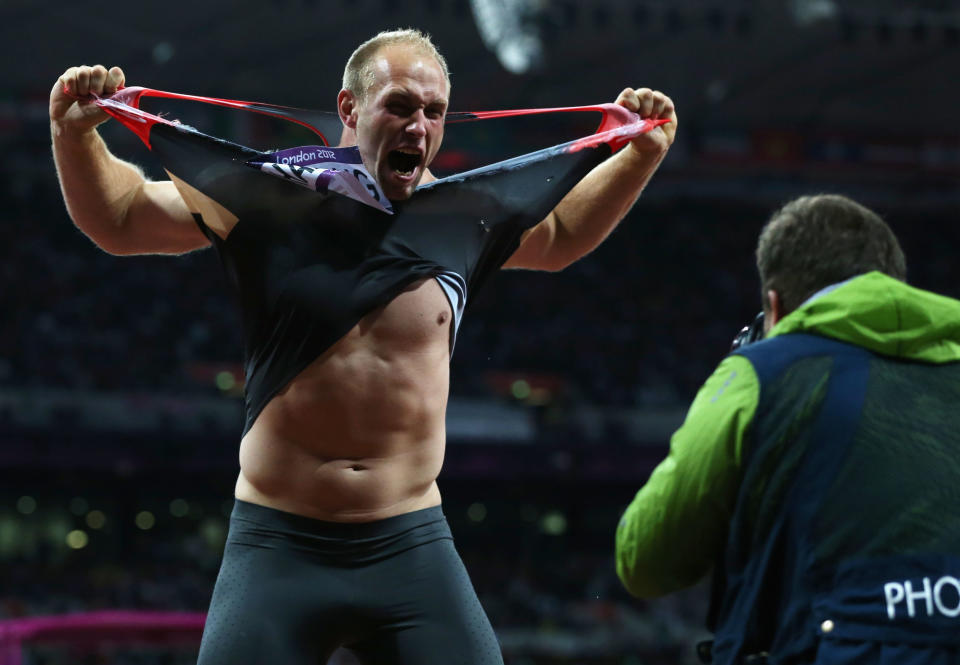 And then: goodbye shirt. (Photo by Quinn Rooney/Getty Images)