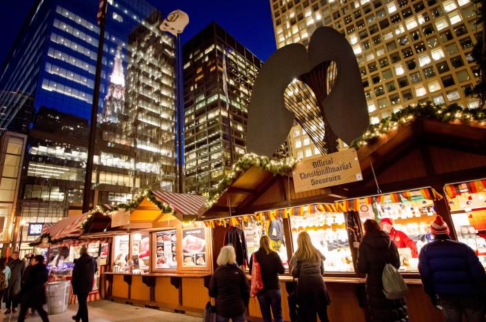 Chicago&#39;s Christkindlmarket is coming to Milwaukee, right in front of Fiserv Forum.