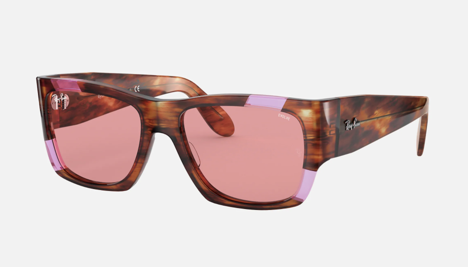 NOMAD PINK FLUO. Foto: ray-ban.com