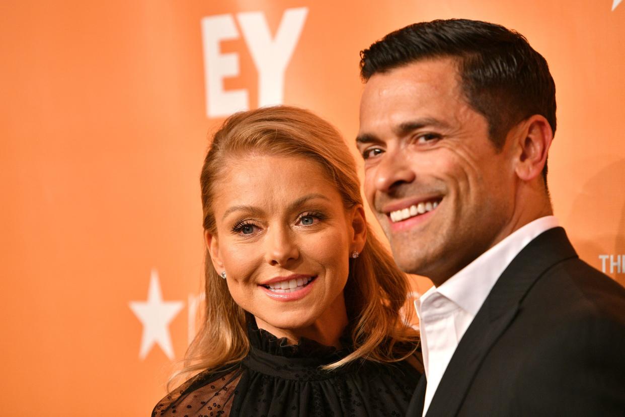 Mark Consuelos and Kelly Ripa looks stunning in all-round black outfits. 