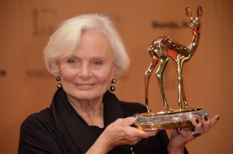 Die Schauspielerin Ruth Maria Kubitschek ist tot. Sie starb "nach kurzer schwerer Krankheit" im Alter von 92 Jahren in ihrer Wahlheimat Schweiz. Ihre Sprecherin nannte sie die "Grande Dame" des deutschen Film- und Fernsehschauspiels. (Odd ANDERSEN)