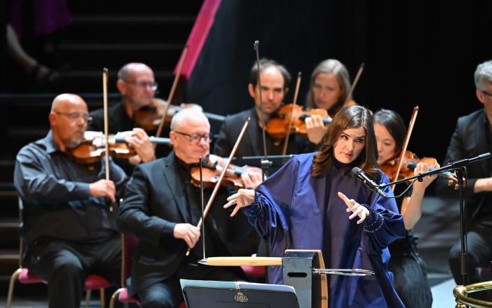 Theramin virruoso Carolina Eyck and the BBC Philharmonic at the Proms - Chris Christodoulou