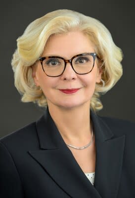 Dr. Ruxandra Draghia-Akli