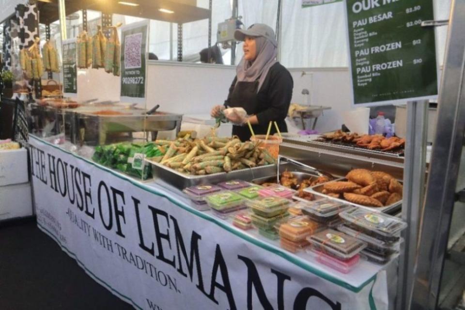 admiralty bazaar - lemang