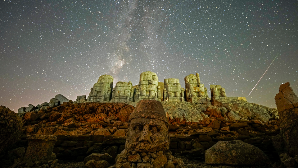 The Pereid meteor shower in southeastern Turkey (Emrah Gurel/AP)