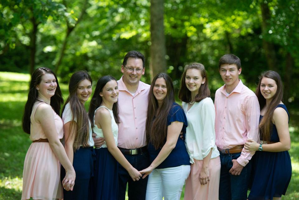 Kirstin Moran, her husband Eddie, and six kids, Meghan, 23, Rebekah, 21, Edward V, or “Bear,” 20, Anna, 19, Emily, 17, and Lily, 15.