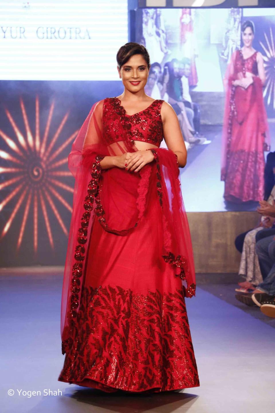 <p>Richa Chadda walks for Mayyur Girotra at the Gionee India Beach Fashion Week 2015 in Goa.</p>