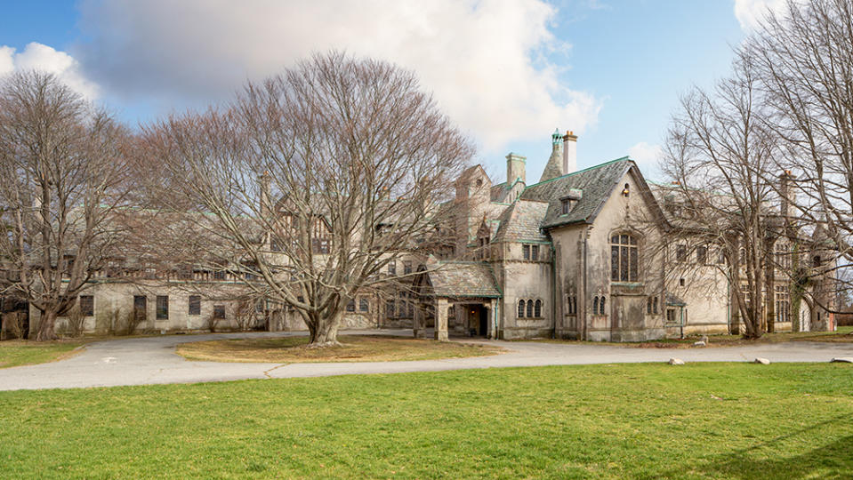 Newport Rhode Island historic mansion