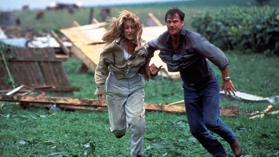 Helen Hunt and Bill Paxton in "Twister"