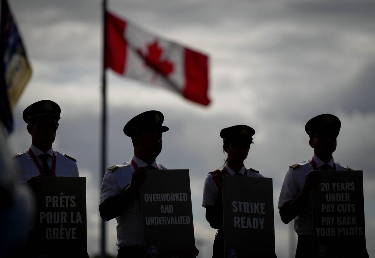 Air Canada union head says she’ll resign if pilots reject deal