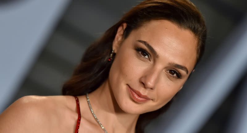 „Ich weiß, dass unsere Geschichten es wert sind, erzählt zu werden”:  Gal Gadot spricht offen darüber, wie es ist, in Hollywood eine Frau zu sein