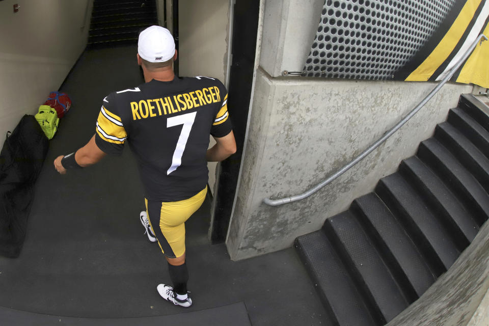 Pittsburgh Steelers quarterback Ben Roethlisberger heads to the locker room as time runs out in a 28-26 loss to the Seattle Seahawks in an NFL football game in Pittsburgh, Sunday, Sept. 15, 2019. Roethlisberger's season is over. The Pittsburgh Steelers quarterback will undergo surgery on his right elbow and be placed on injured reserve, ending the 37-year-old's 16th season just two weeks in. Roethlisberger injured the arm late in the second quarter of Sunday's 28-26 loss to Seattle. (AP Photo/Gene J. Puskar)
