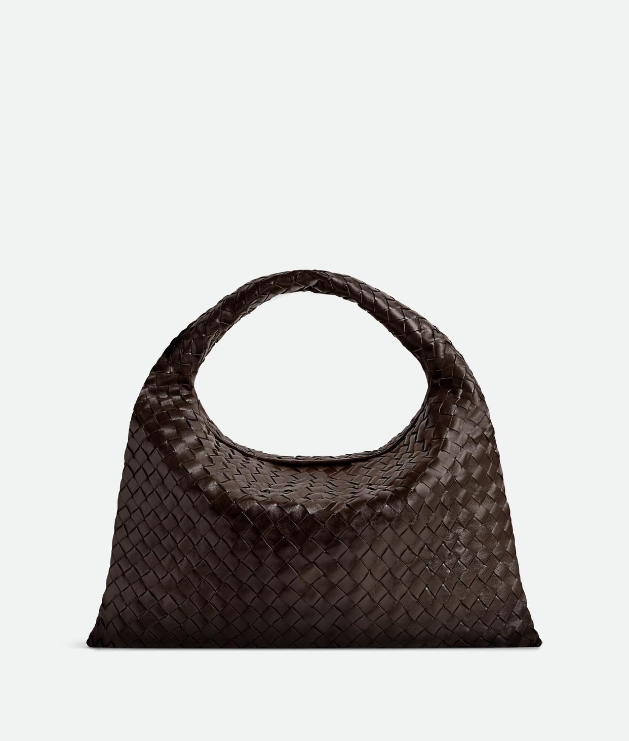 <p><a href="https://go.redirectingat.com?id=74968X1596630&url=https%3A%2F%2Fwww.bottegaveneta.com%2Fen-us%2Fsmall-hop-fondant-763966V3IV12190.html%3Fdwvar_763966V3IV12190_color%3D2190&sref=https%3A%2F%2Fwww.esquire.com%2Flifestyle%2Fg39178394%2Fanniversary-gifts-for-her-wife-girlfriend%2F" rel="nofollow noopener" target="_blank" data-ylk="slk:Shop Now;elm:context_link;itc:0;sec:content-canvas" class="link rapid-noclick-resp">Shop Now</a></p><p>Small Hop</p><p>bottegaveneta.com</p><p>$3300.00</p>