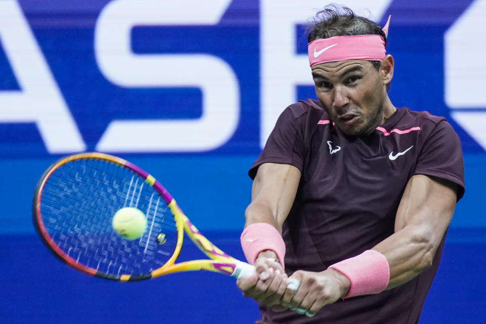 Rafael Nadal está jugando en el US Open, pero su cabeza está en España.  El No. 3 del mundo está buscando un título de Grand Slam número 23, mientras que su esposa espera el primer hijo de la pareja.  (Julián Finney/Getty Images)